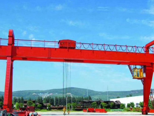 双主梁门式起重机